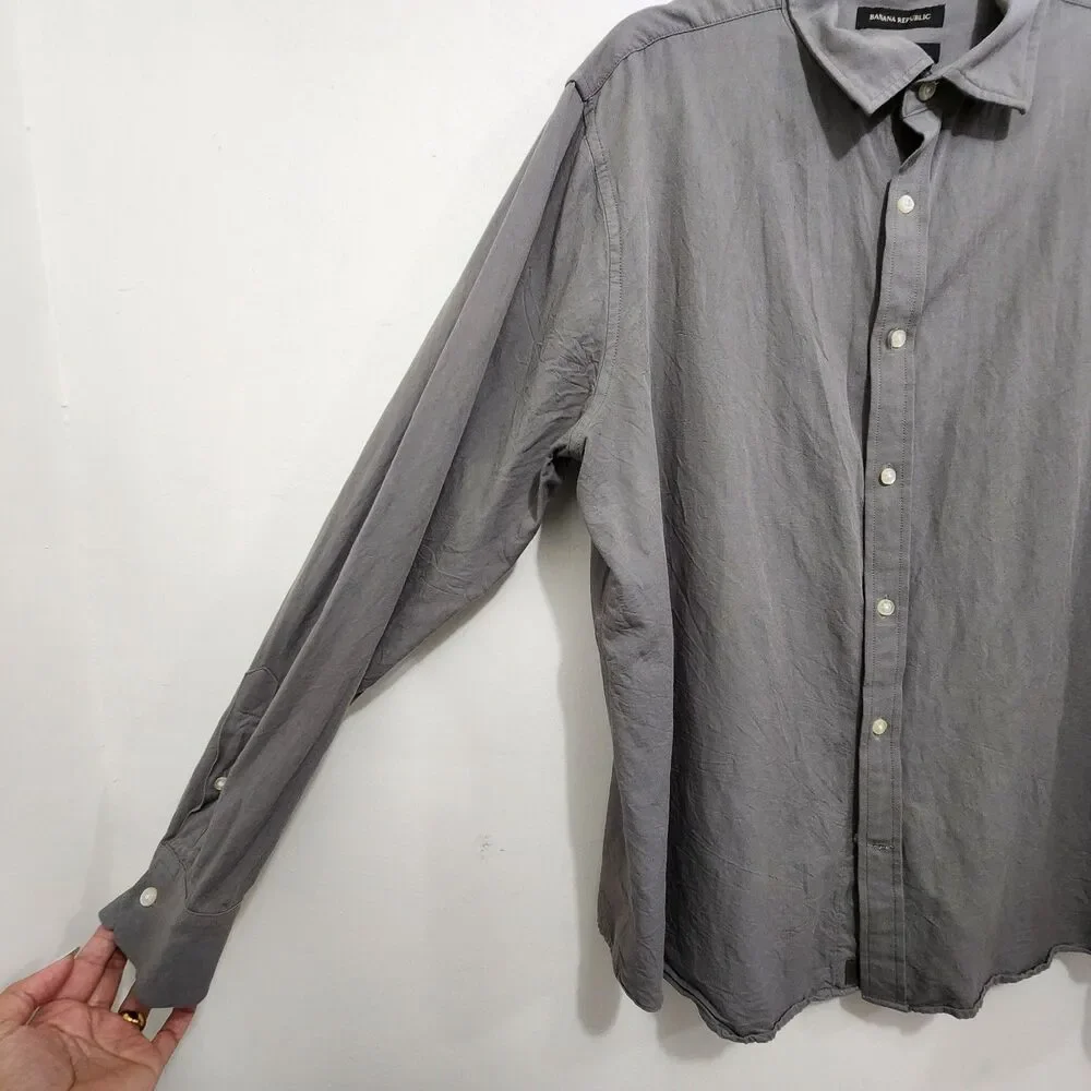 Banana Republic Untucked Slim Fit Shirt XL Long Sleeve Gray Cotton Button-up